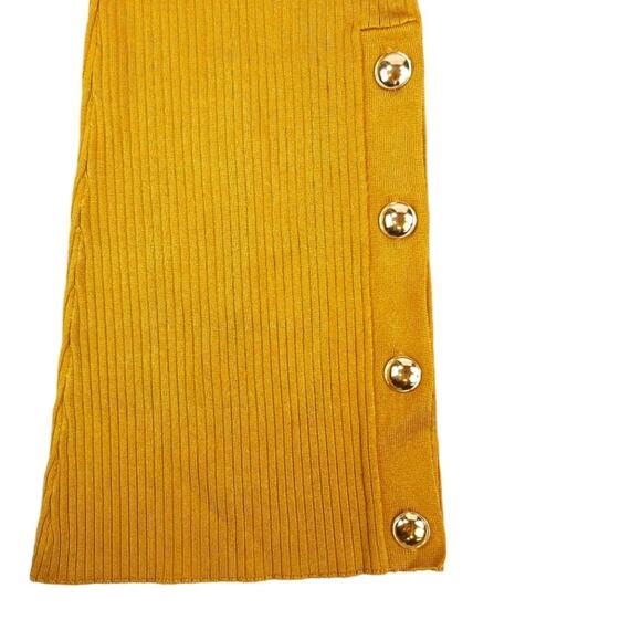 Good American Ribbed Flare Pants - Picture 8 of 16